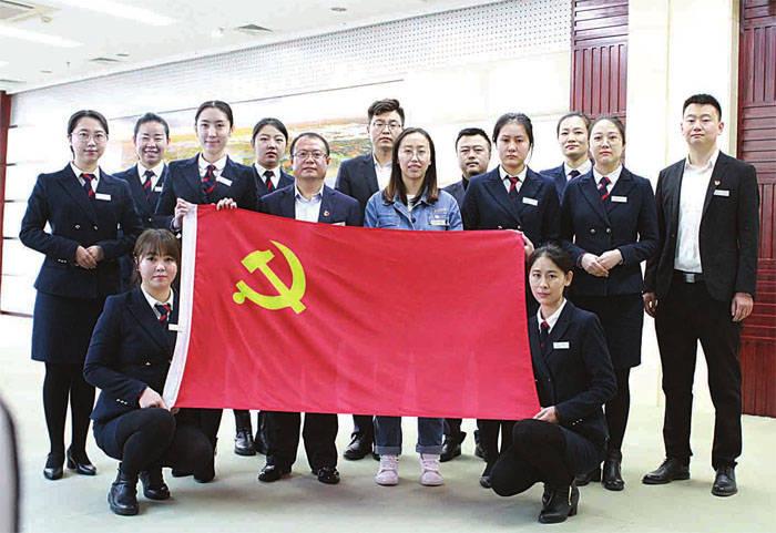 高校学生穿汉服被威胁退学，作为传统汉服的国度，为什么不提倡穿汉服？游戏画面